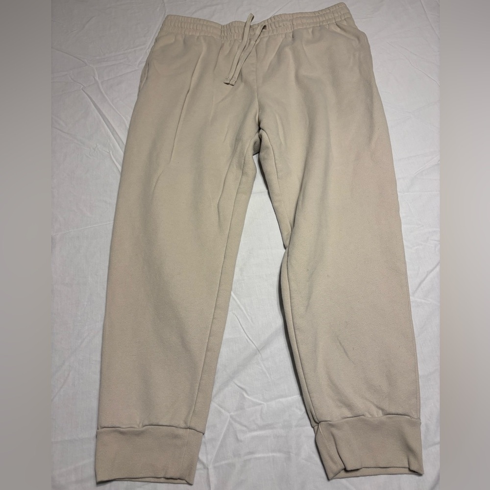 Tek Gear Men's XL Beige Joggers sweatpants (notice small mark on left leg)